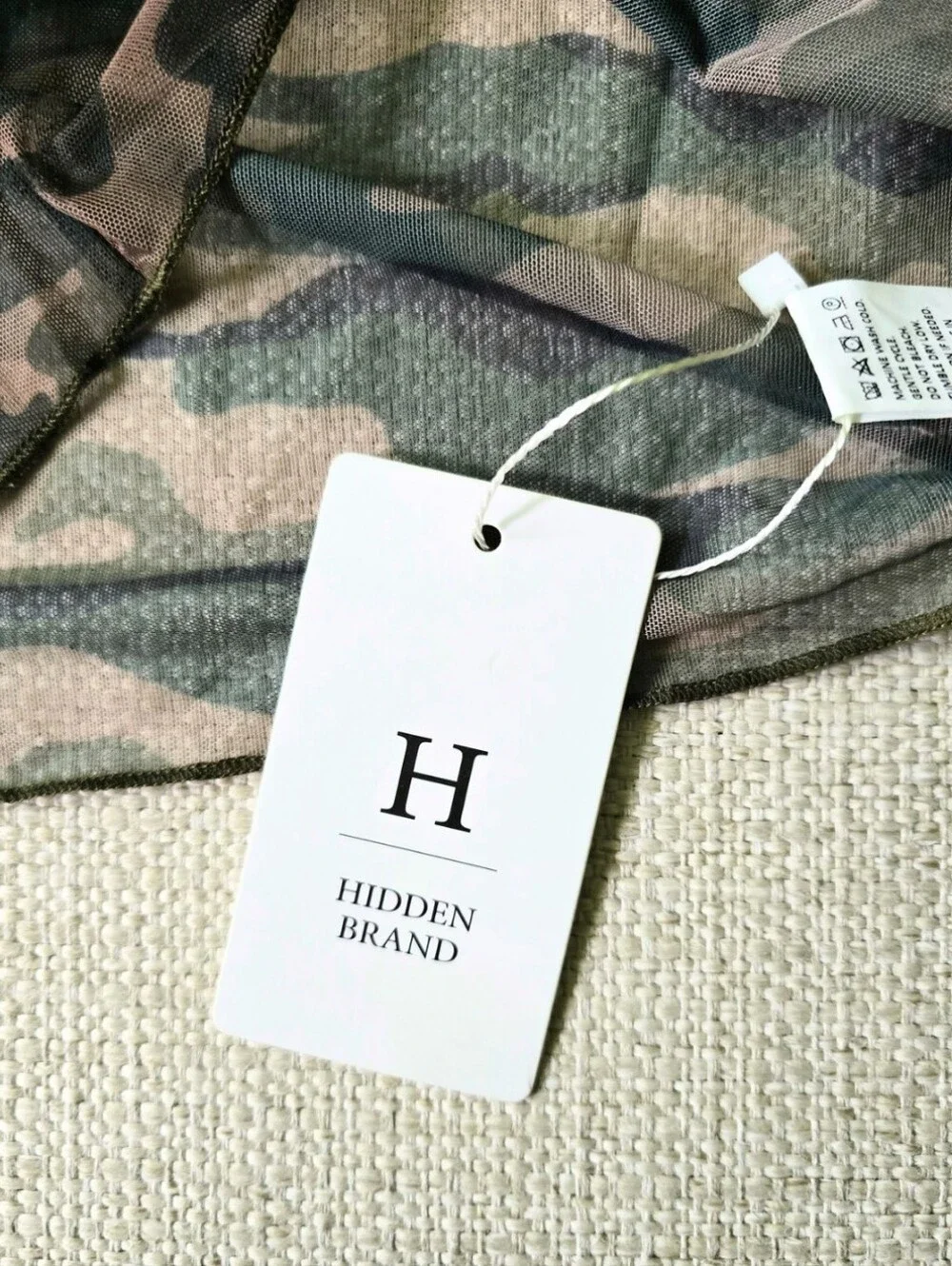 Hidden Brand Camouflage Mesh Top Long Sleeve Sheer Stretch Size Large NWT